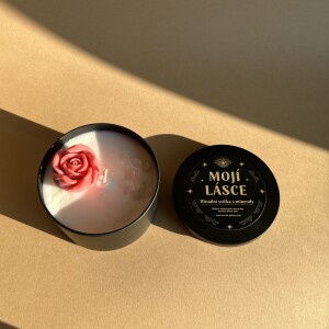 Vonná svíčka s kytičkou a minerály Mojí lásce